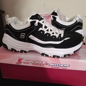Sketchers S Sort Gabie Sneakers (Size:8) Black NEW IN BOX